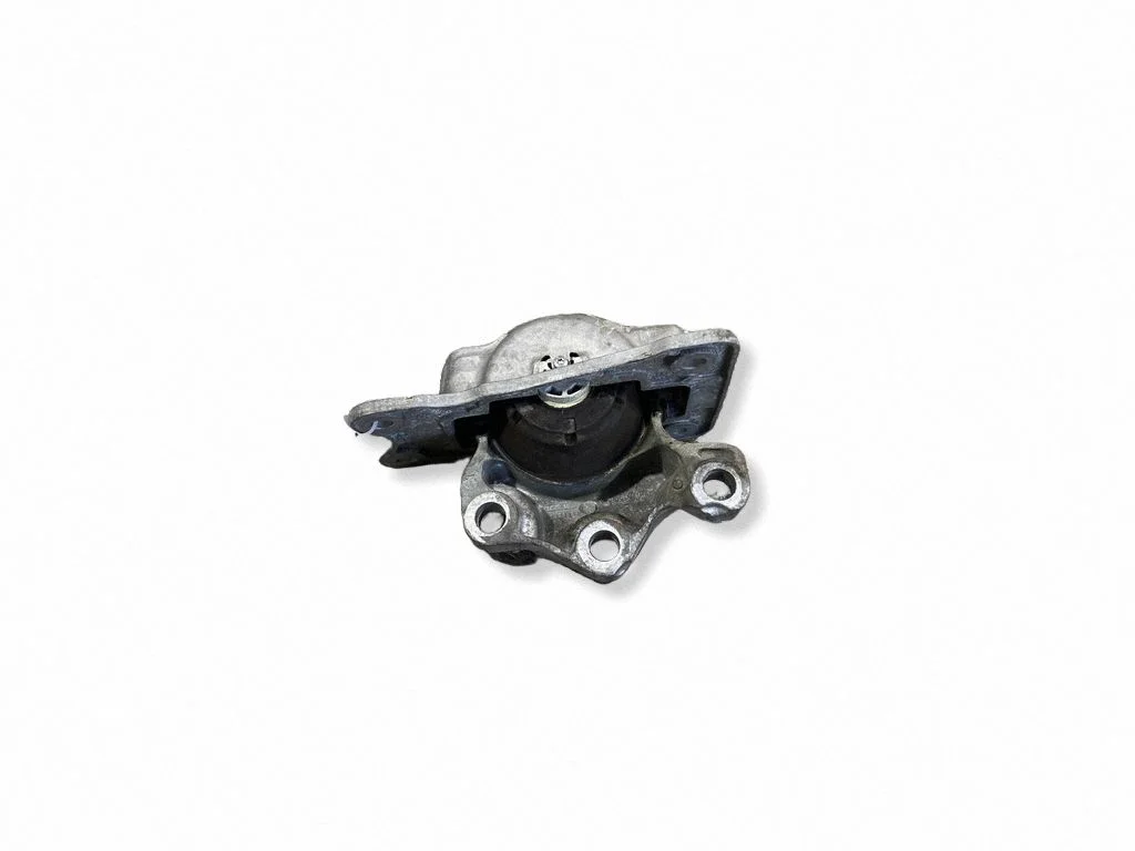 Engine mount bracket 31339949