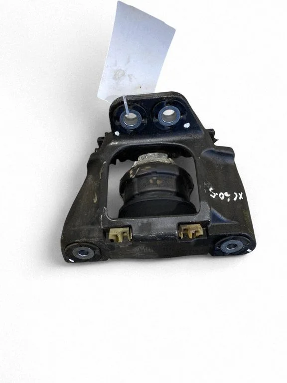 Engine mount bracket 32222219