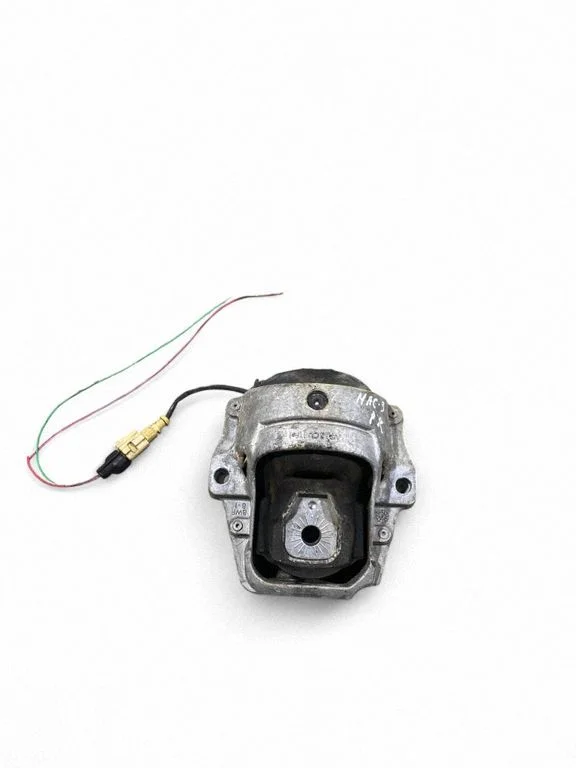 Engine mount bracket 8R0199381