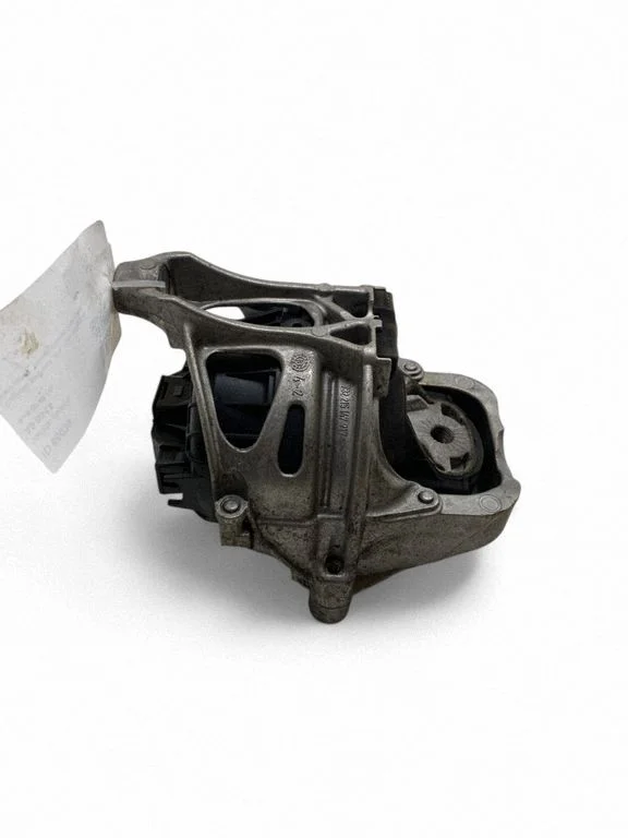 Engine mount bracket 4M0199372FF