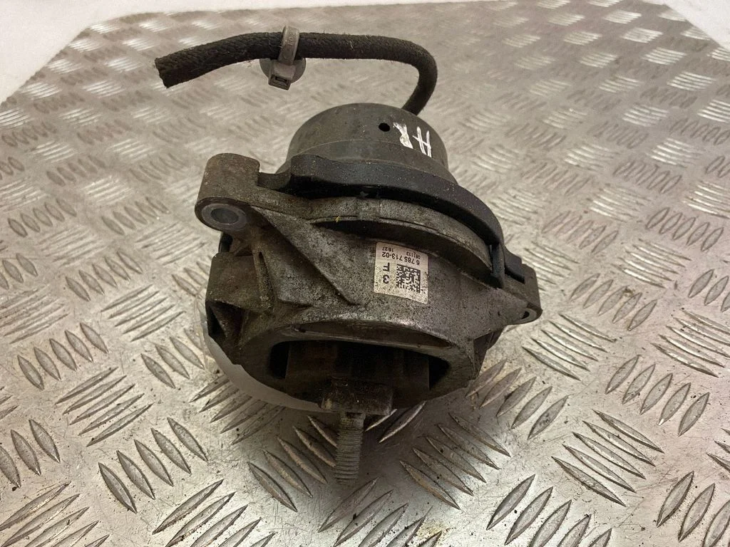 Engine mount bracket 6785713