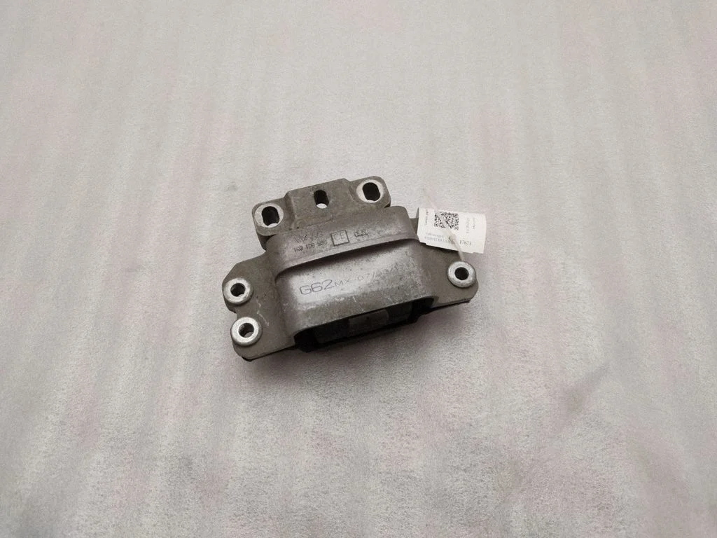 Dzinēja spilvens 1K0199555CE