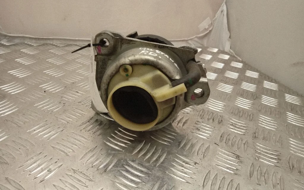 Engine mount bracket FR3C6038AD