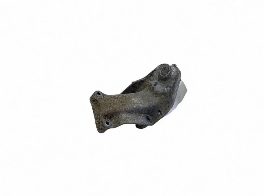 Mootori kinnituskronstein A6542232900