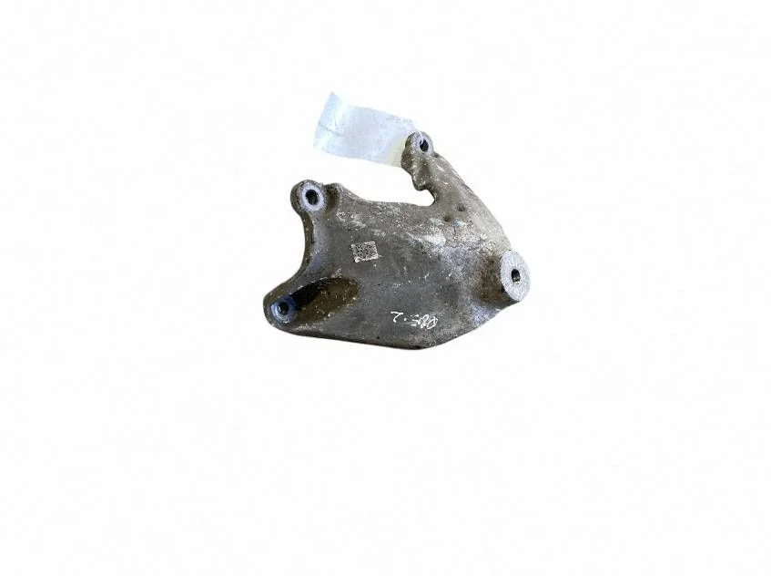 Engine mounting bracket 4KE599307A