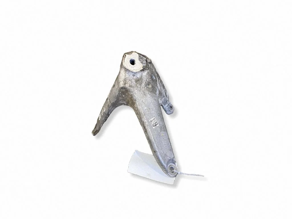 Engine mounting bracket 4KE199606H