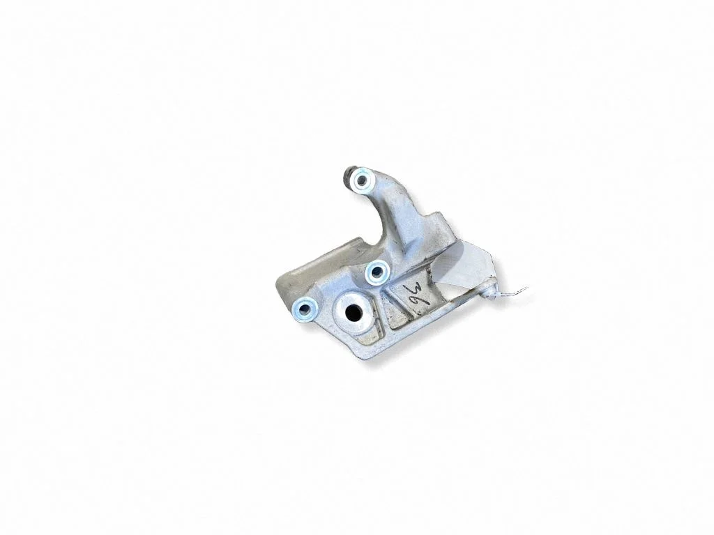 Mootori kinnituskronstein 31430490