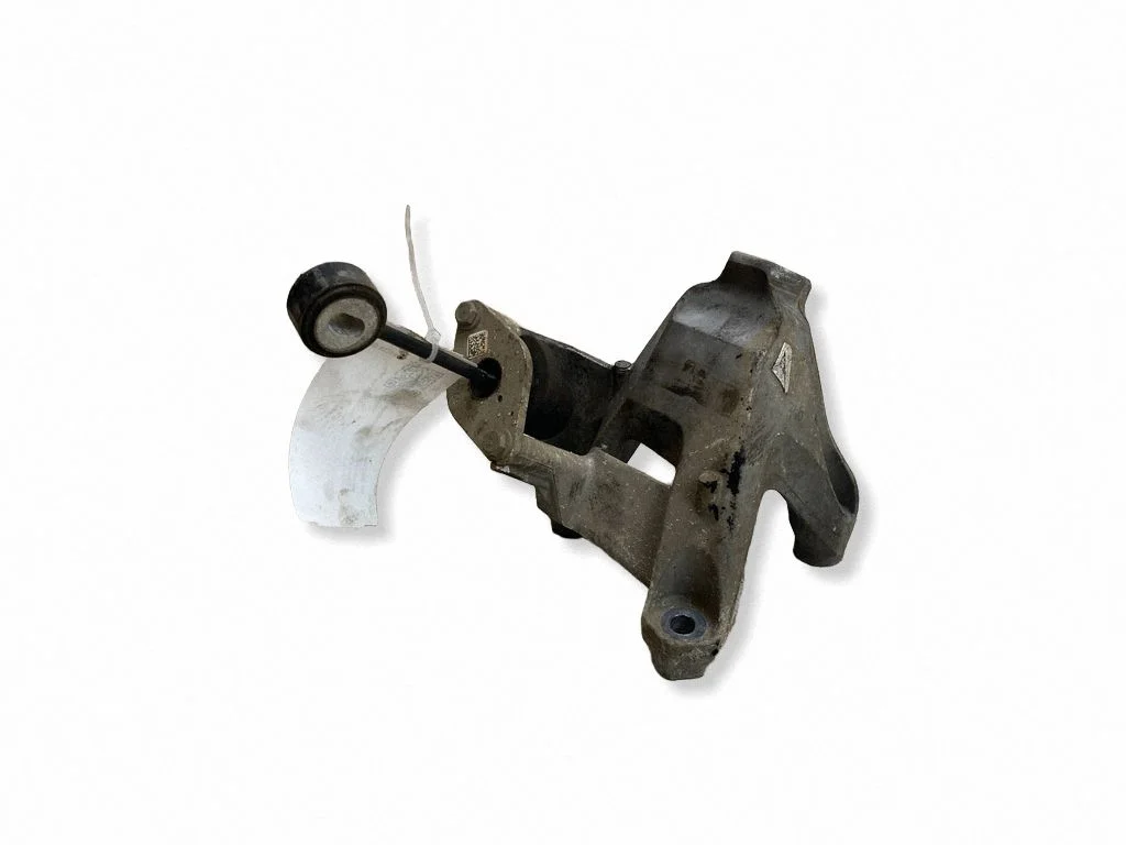 Engine mounting bracket – Audi Q7 4M (2015-)