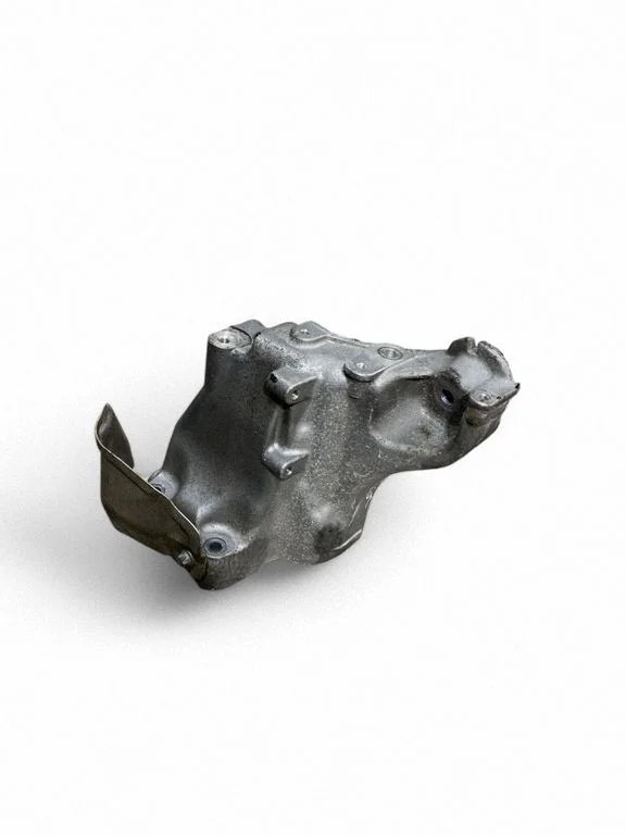 Mootori kinnituskronstein A6512235004