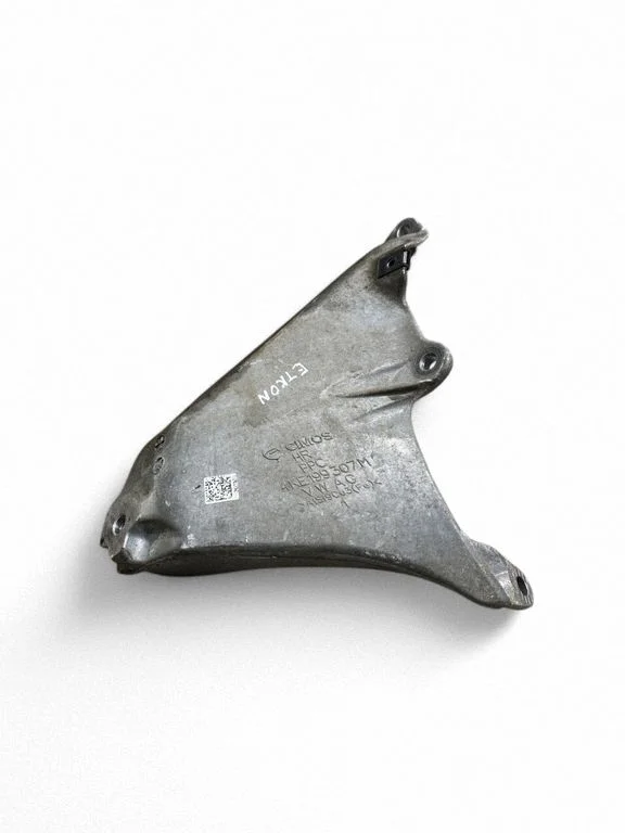 Mootori kinnituskronstein 4KE199307M