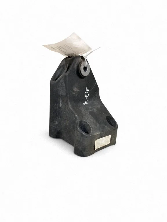 Engine mounting bracket A6542232200