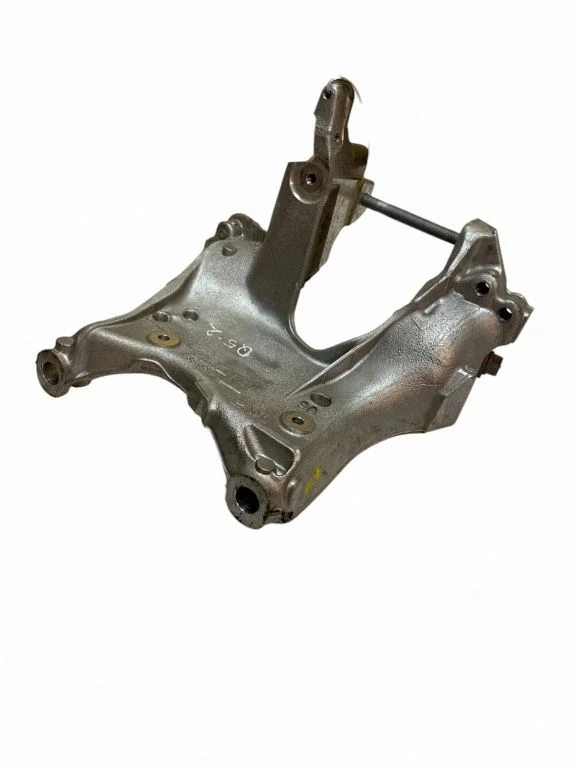 Engine mounting bracket 80A399295R