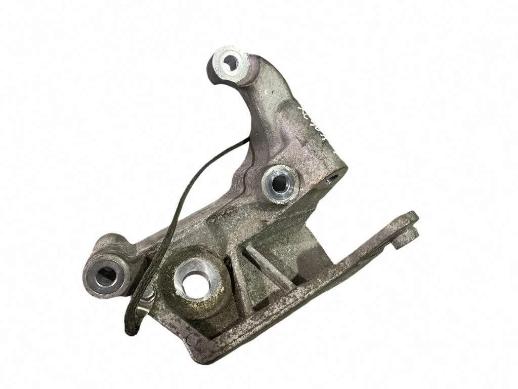 Mootori kinnituskronstein 31430470