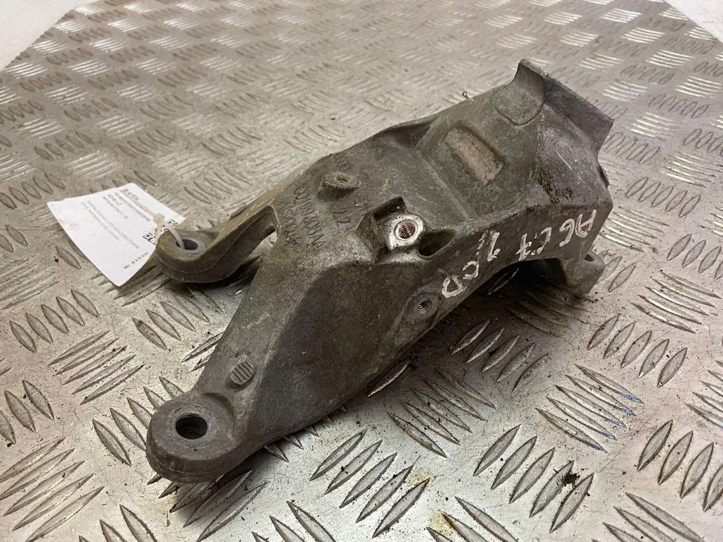 Engine mounting bracket 4G0199308AA