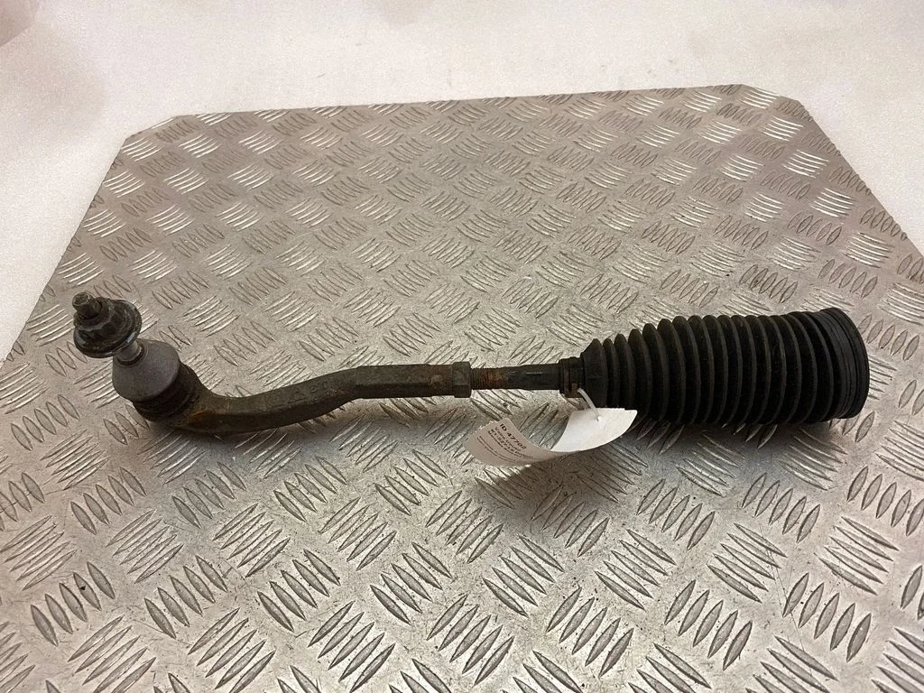 Steering tie rod – left