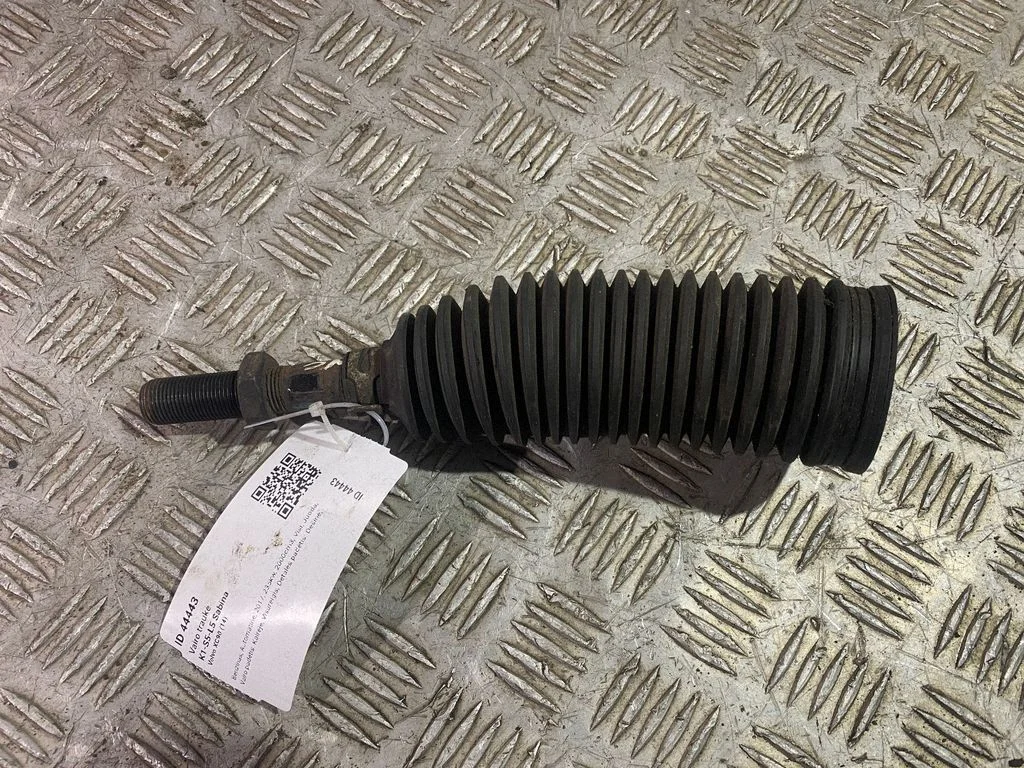 Steering tie rod – right
