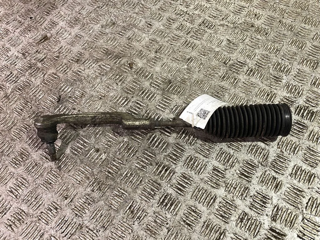 Steering tie rod – right