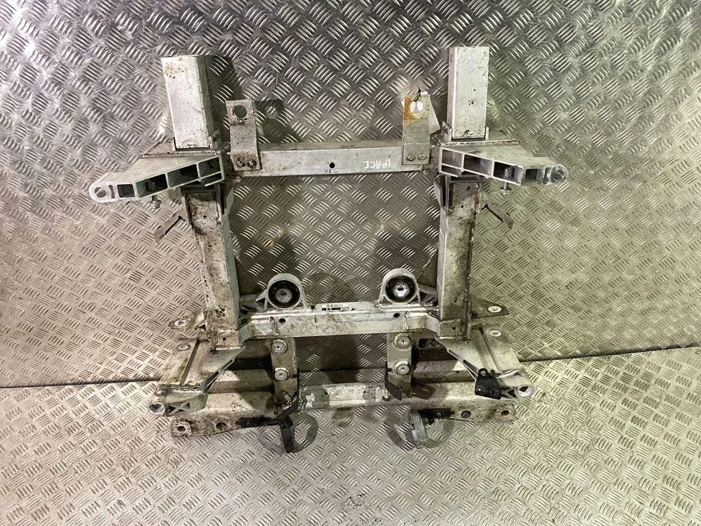 Front subframe J9D35C145AD