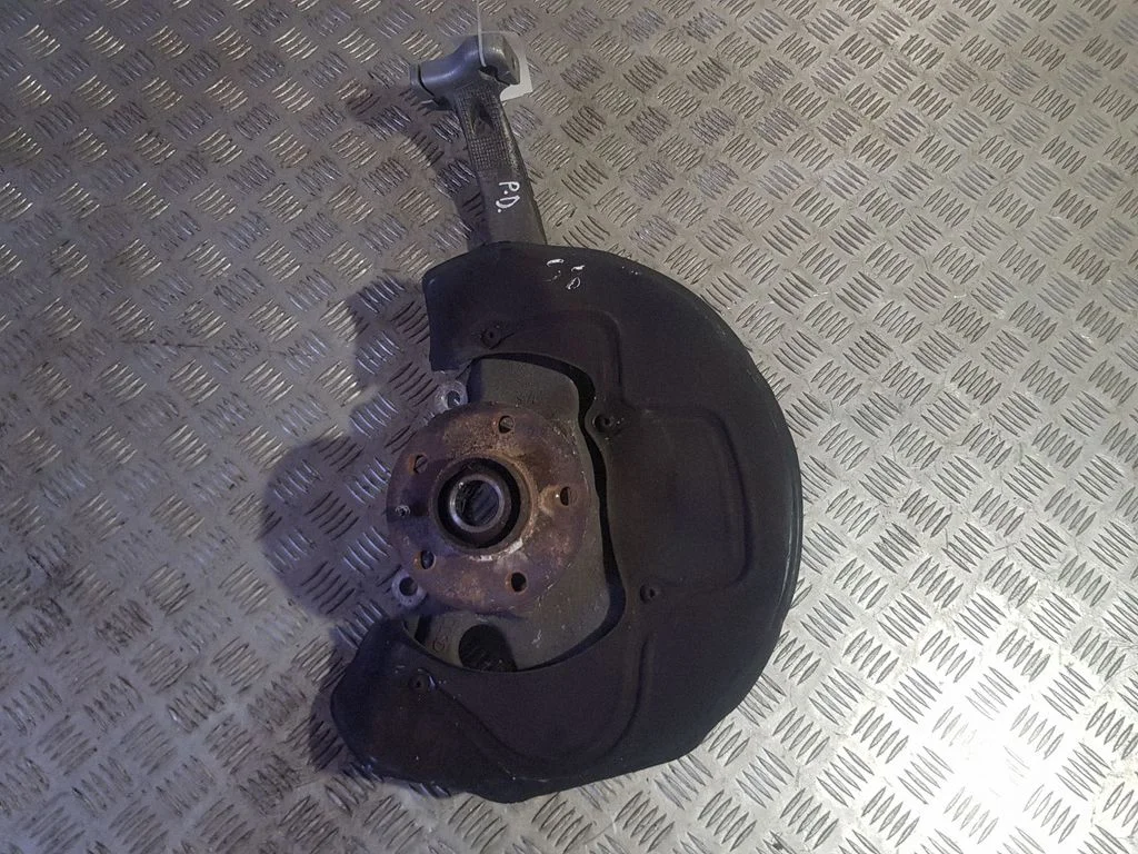 Front wheel hub spindle knuckle – right