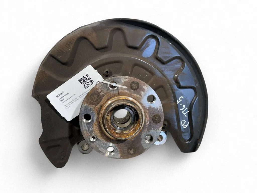 Front wheel hub – right