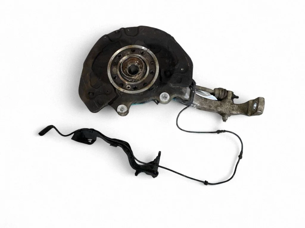 Front wheel hub – left