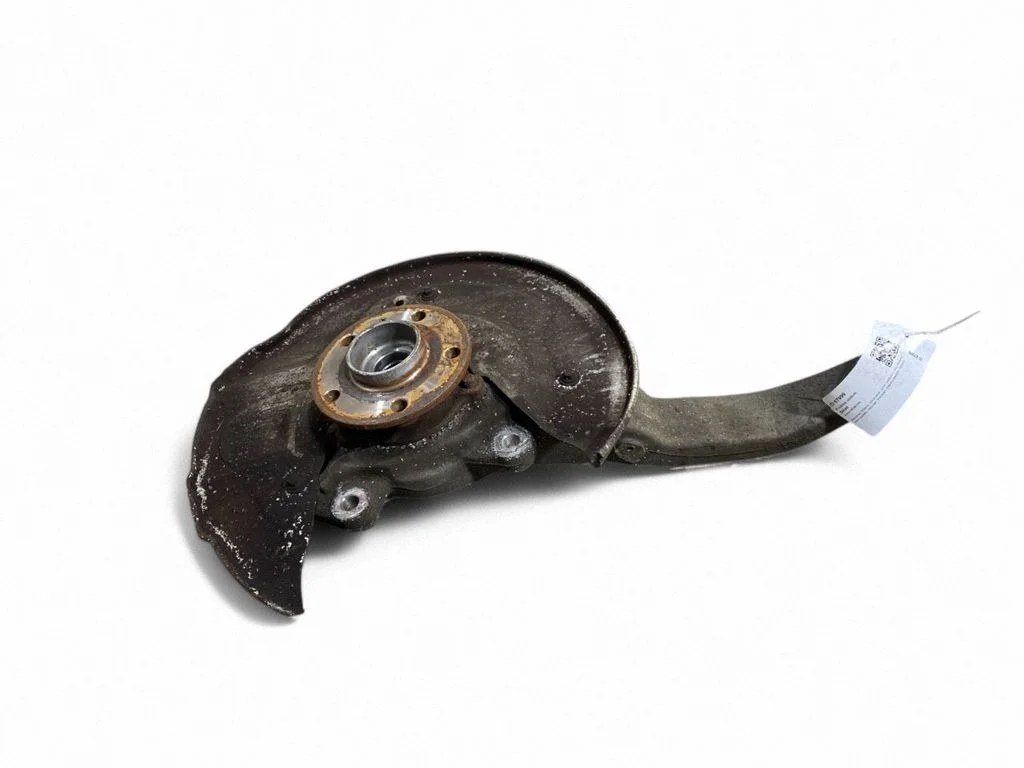 Front wheel hub – right