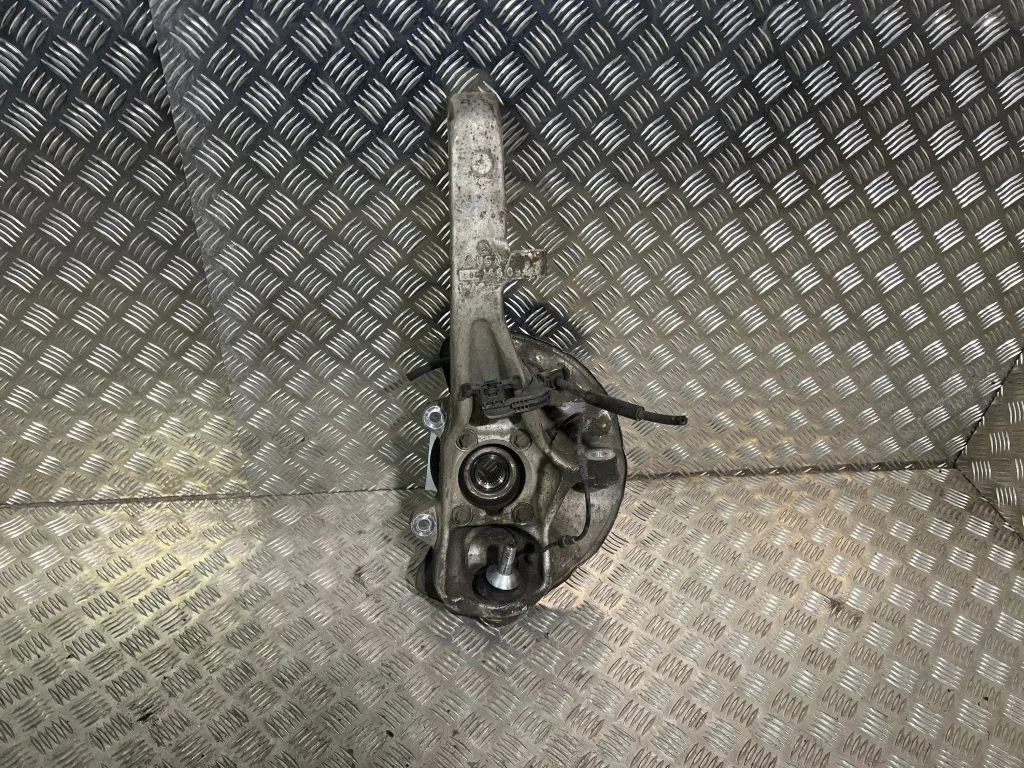Front wheel hub 16609