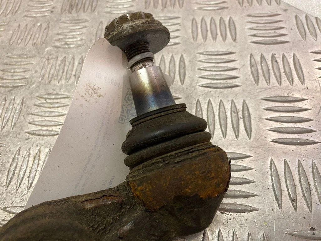 Front control arm 6684000