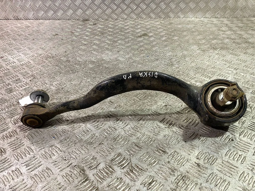 Front control arm – right