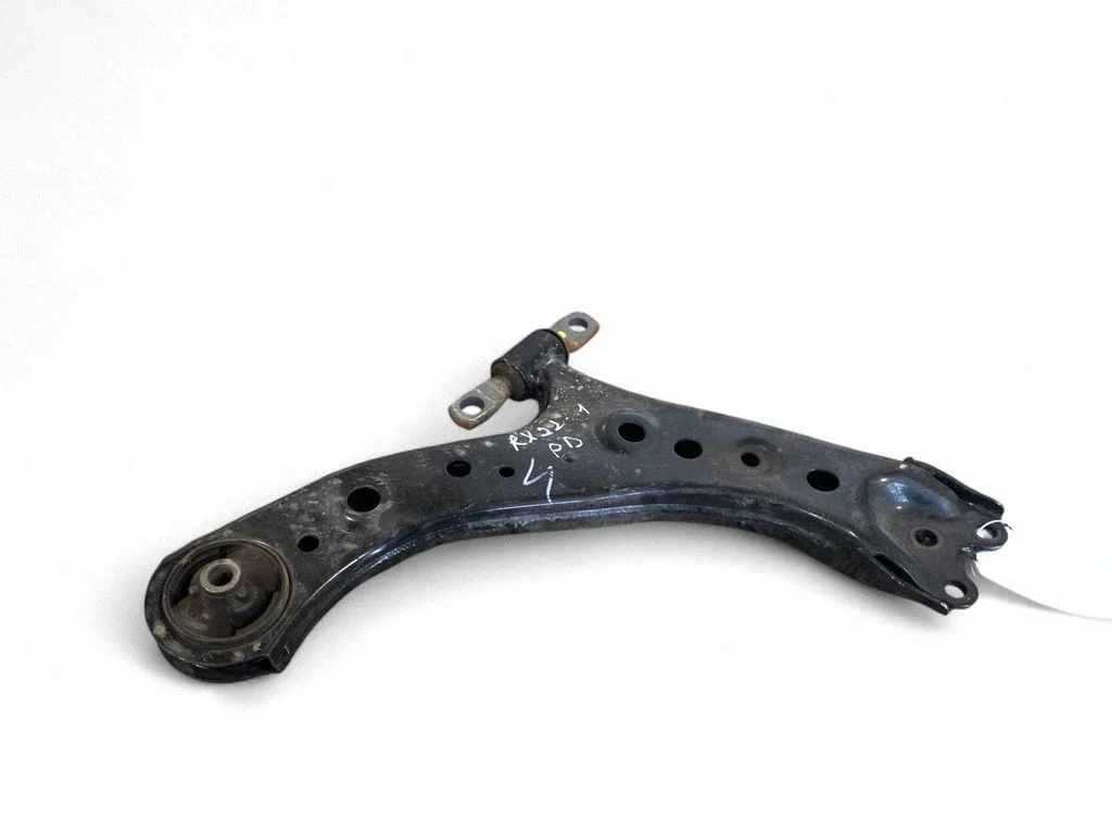 Front lower control arm/wishbone – right