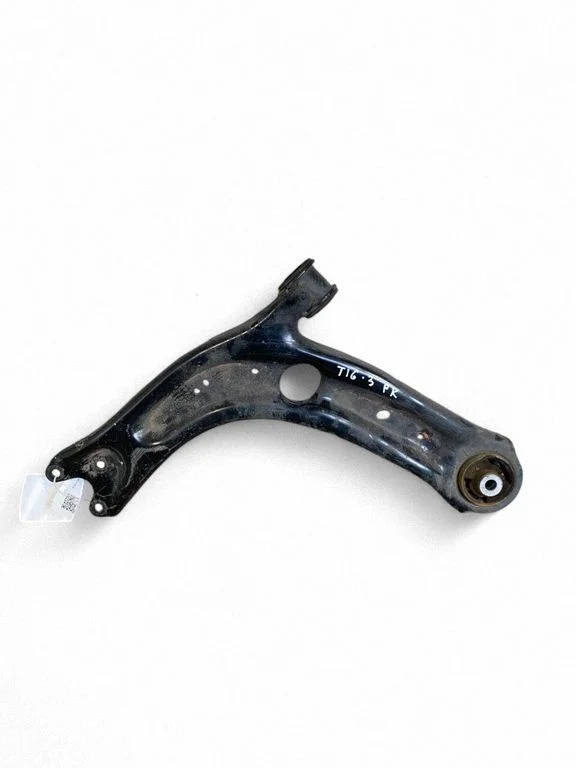 Front lower control arm/wishbone 3Q0407153D