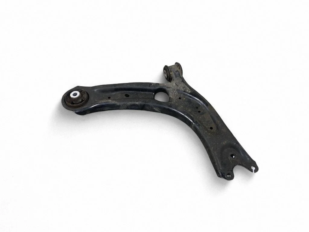 Front lower control arm/wishbone – right