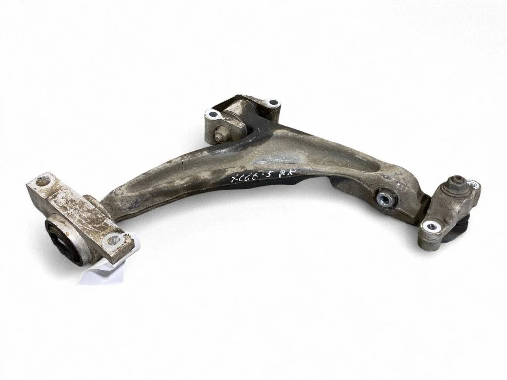 Front lower control arm/wishbone – left