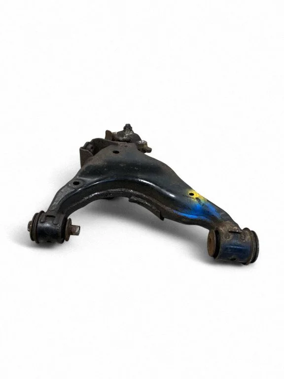 Front lower control arm/wishbone – left