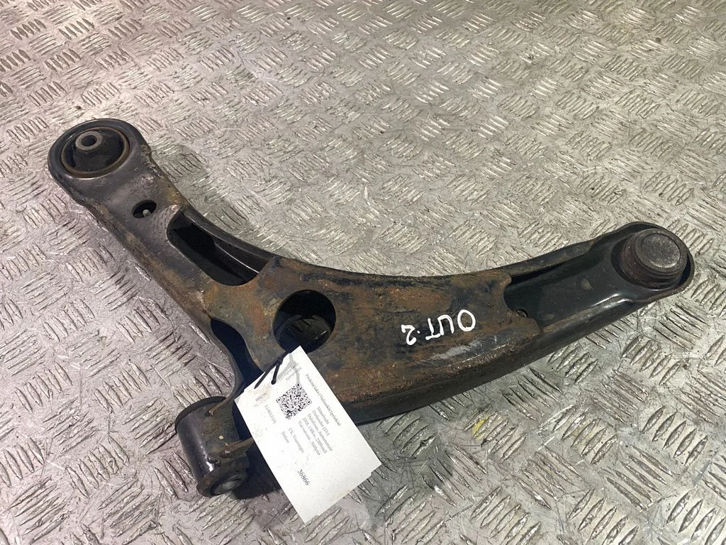 Front lower control arm/wishbone – right