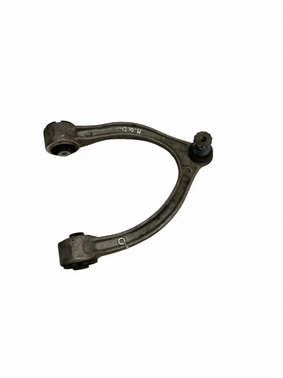 Front upper control arm/wishbone – right