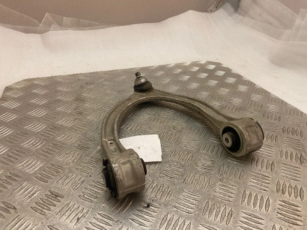 U formas svira A205