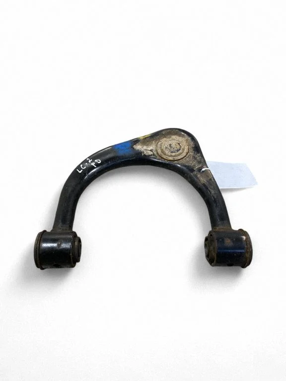 Front upper control arm/wishbone – right