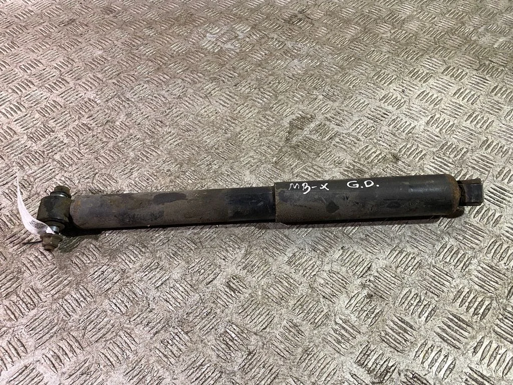 Tagumine amortisaator – vasak