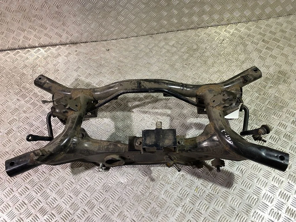 Tagumine abiraam – Mitsubishi Outlander (2013-2021)