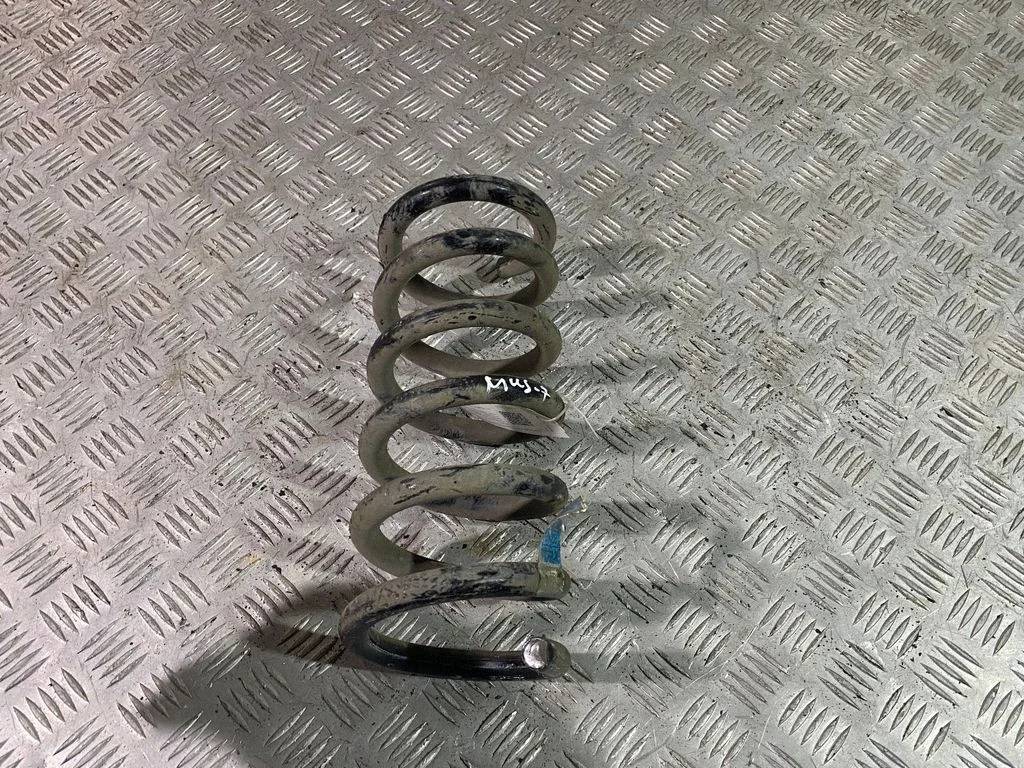 Rear coil spring FR3C5560BC