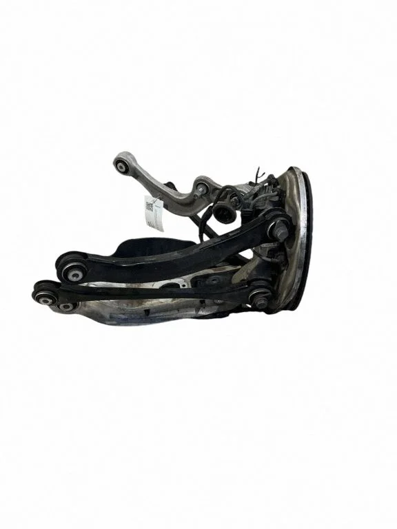 Rear wheel hub spindle/knuckle 80A505436J