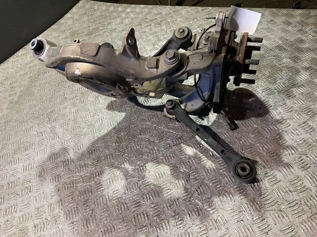 Rear wheel hub spindle/knuckle FR358758