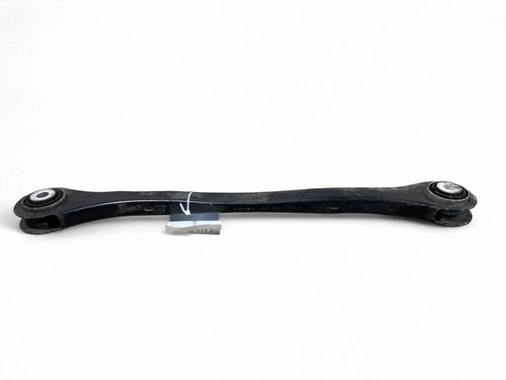 Tagumine õõtshoob 8W0501531D