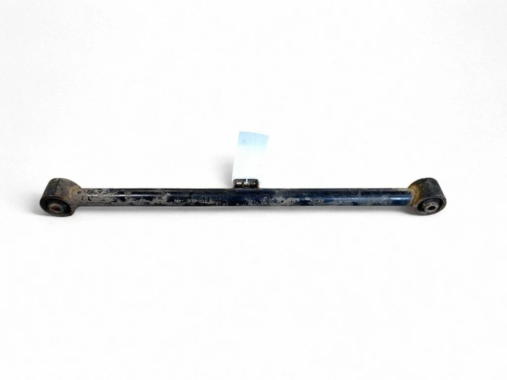 Rear control arm