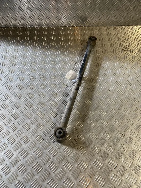 Rear control arm