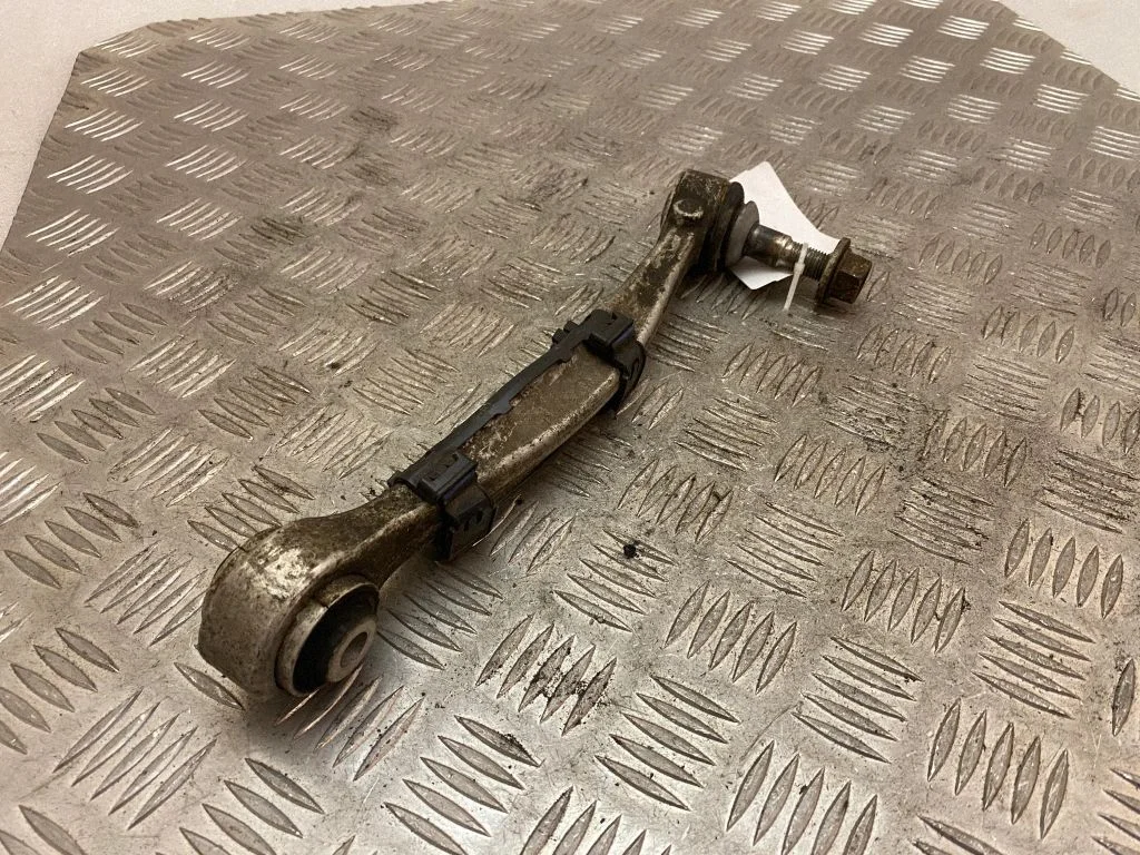 Rear control arm 2284777