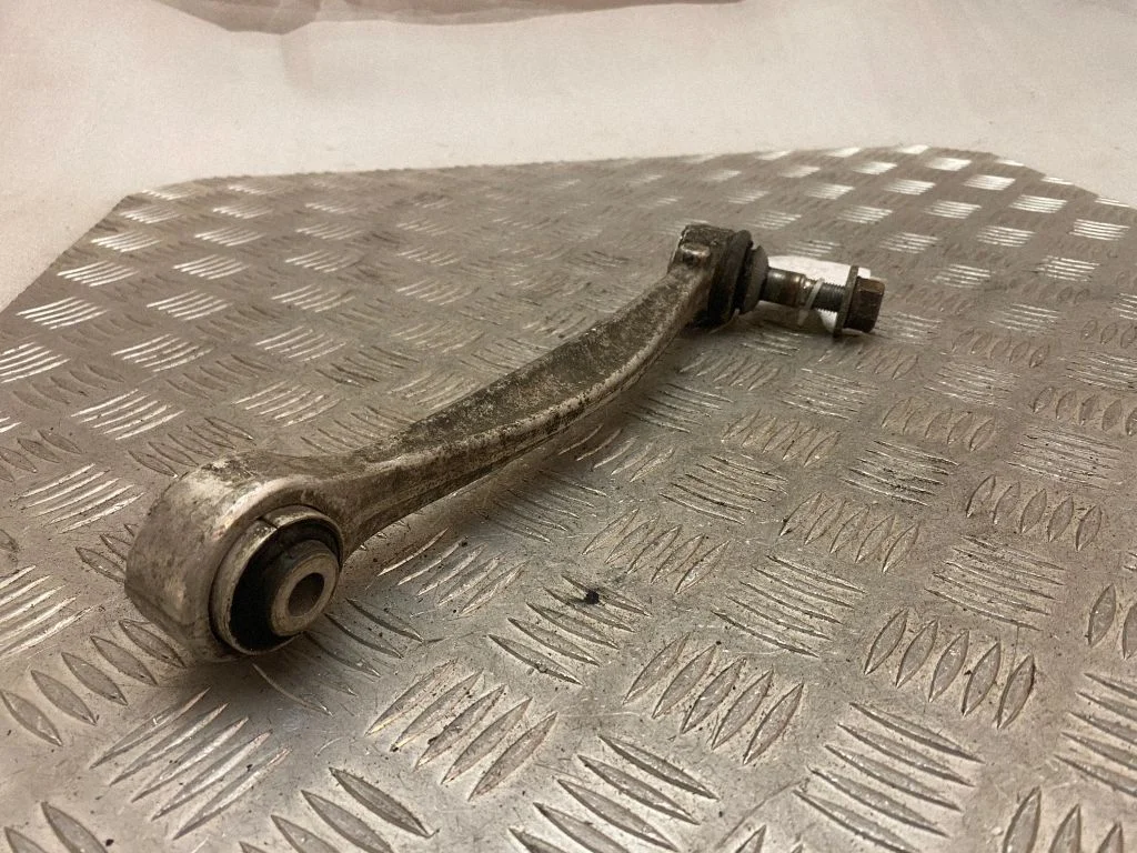 Rear control arm 2284777