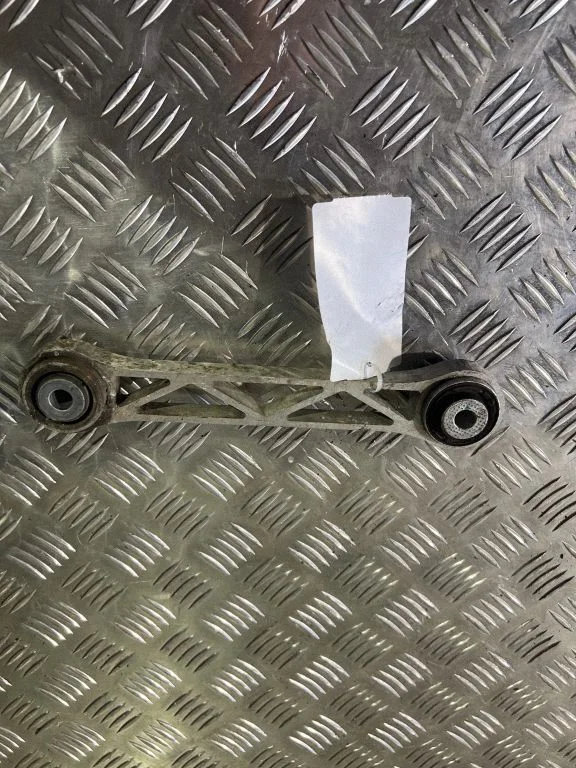 Rear control arm 104396400C