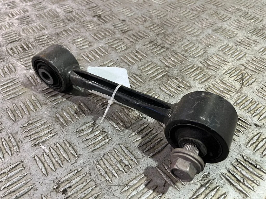 Rear control arm